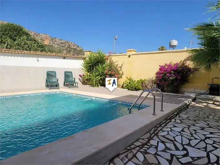 Villa en Venta 2 Dormitorios Piscina Andalucia