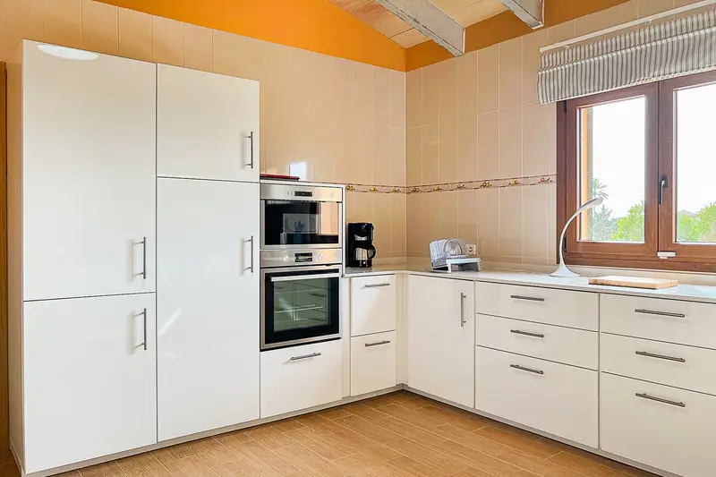 Chalet en Mallorca con Olivos y Sistema Fotovoltaico