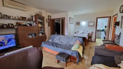 Piso en Venta en Plaza Joan Alsina 4 Dormitorios 2 Baños