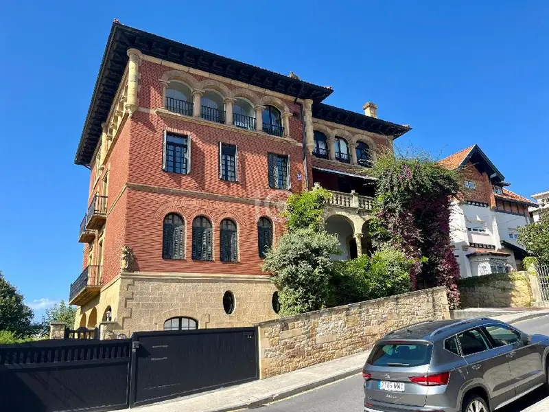 Venta Ático Lujo 6 Dormitorios 7 Baños Neguri Getxo