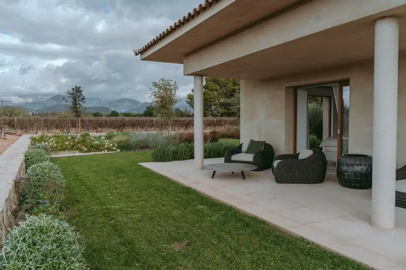 Chalet en Binissalem con Viñedos y Vistas Panorámicas