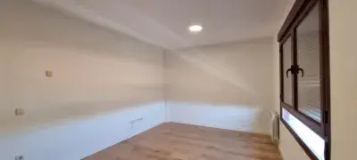 Piso Reformado en Torrijos con Garaje y Ascensor