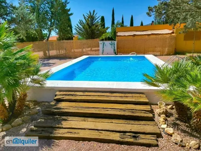 Chalet en Salinas con Piscina y Jardin 1 Dormitorio