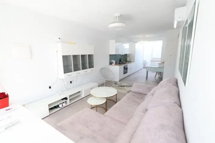 Bungalow en Ciudad Quesada con Jacuzzi y Solarium Privado