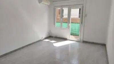 Piso Reformado en Manresa Centro Hospitalario 2 habitaciones