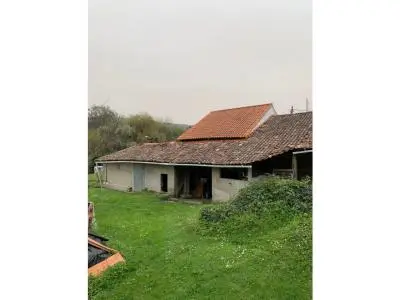 Casa en venta para rehabilitar con finca y garaje