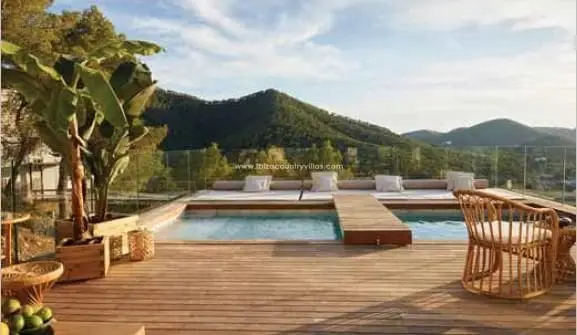 Villa de Lujo en Santa Eulalia Ibiza 5 Dormitorios Piscina Infinity