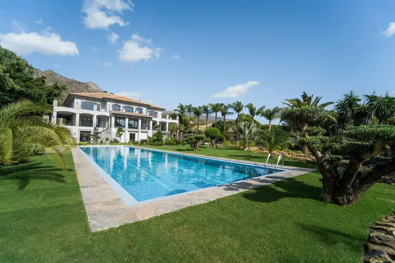 Villa Serenity Sierra Blanca 6 Dormitorios Lujo