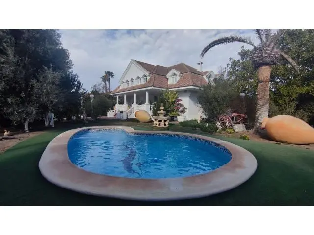 Chalet de Lujo en Sol y Luz San Vicente
