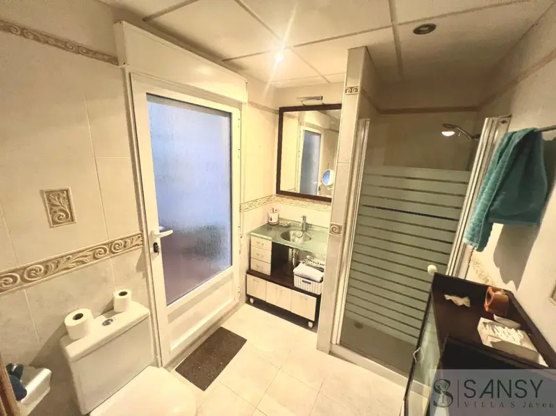 Apartamento en Puerto Jávea con Vistas al Mar y Terraza
