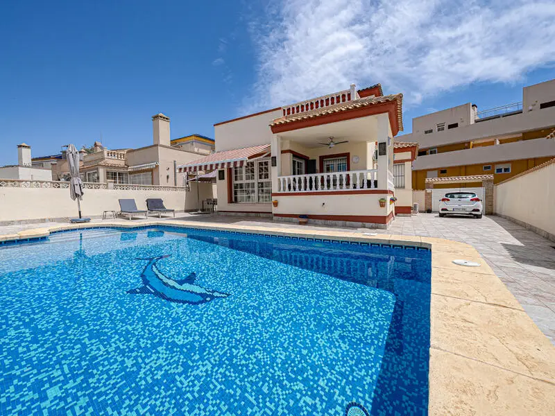 Villa en Playa Flamenca 3 Dormitorios Piscina Privada Amueblada