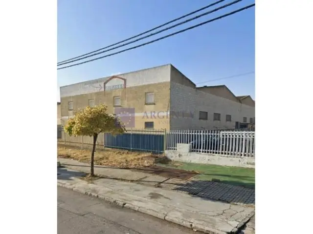 Nave Industrial en Venta en Cáceres