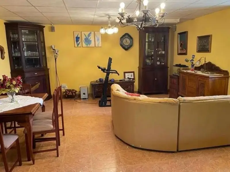 Chalet en Pravia Asturias con 2 Plantas Independientes