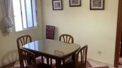 Piso en Venta en Brenes: Ideal para Familias
