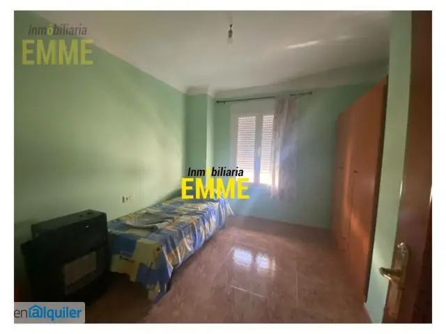 Alquiler piso 3 dormitorios 2 baños Ronda curso escolar