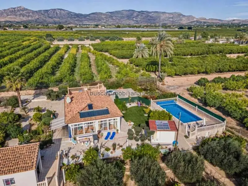 Casa de Campo en Albatera con Vistas Panorámicas