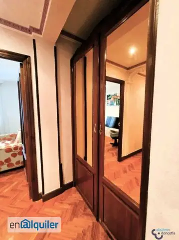 Alquiler Piso 3 Dormitorios Lasarte-Oria  58m2