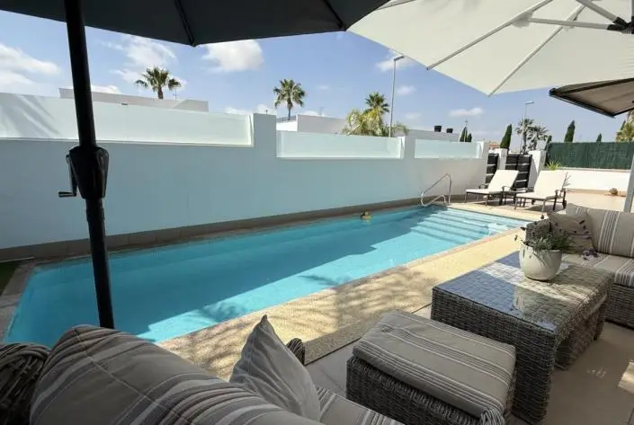 Villa en Venta en Sucina Murcia 3 Dormitorios Piscina Privada