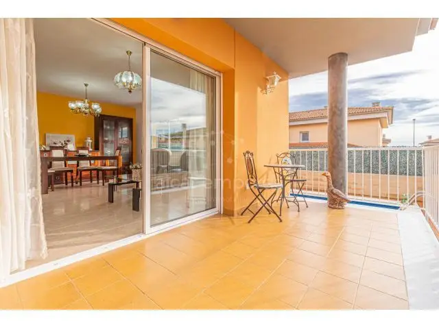 Casa con Piscina en Solana Vilafant Ideal Familias