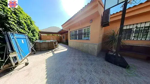 Casa con Parcela en Castell de Ferro Cerca de la Playa
