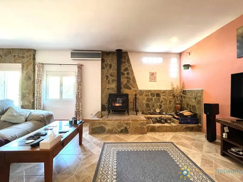 Chalet con Piscina y Vistas en L Olleria Valencia