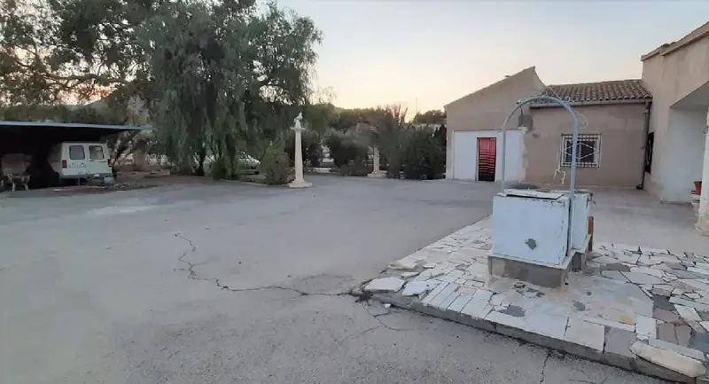 Chalet con Jardin en Vallongas Elche