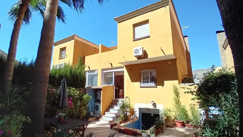 Casa en La Envía Golf Almería 3 Dormitorios Piscina Climatizada