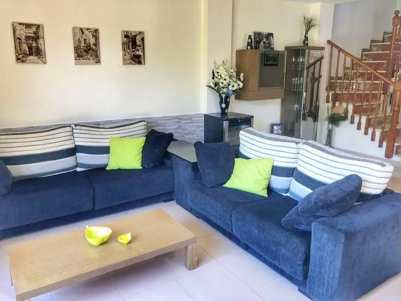 Bungalow con Terraza en Campello Cerca de la Playa