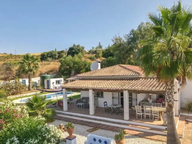 Casa-Villa de 5 Dormitorios en venta Pizarra, España