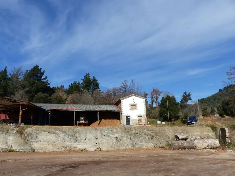 Finca Rustica en Montseny con Naves para Negocio