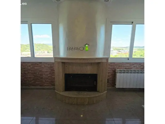 Casa en Montornés del Vallès con Piscina y Jardín Privado