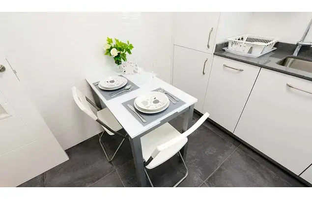 Rent a room of 90 m² in Bilbao