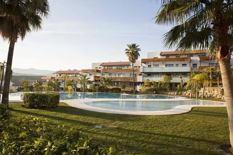 Apartamento 2 Dormitorios Benahavis Alquiler Complejo Turistico