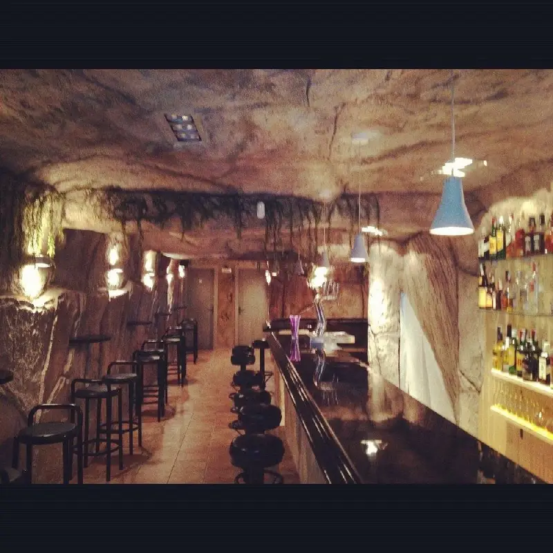 Venta Local Comercial Sitges Centro 79m2 Bar Equipado Licencia Vigente