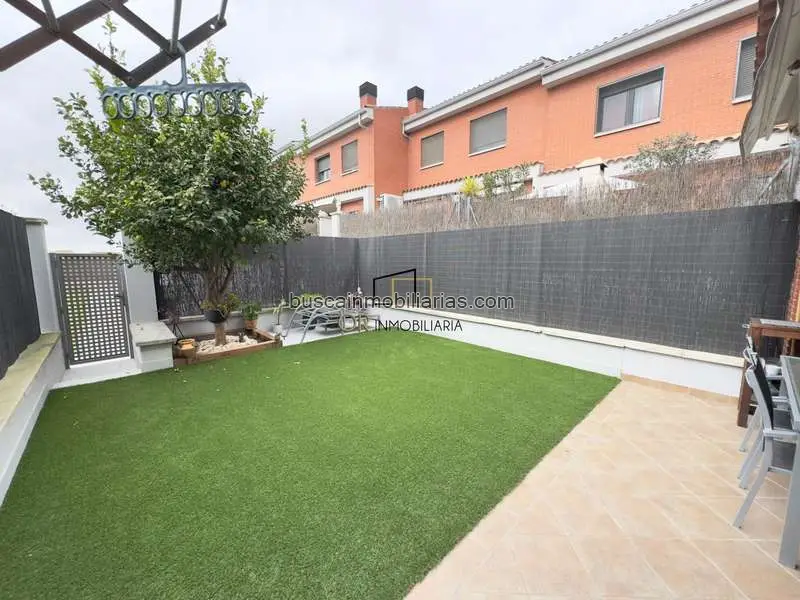 Casa en venta en Santa Margarida i els Monjos