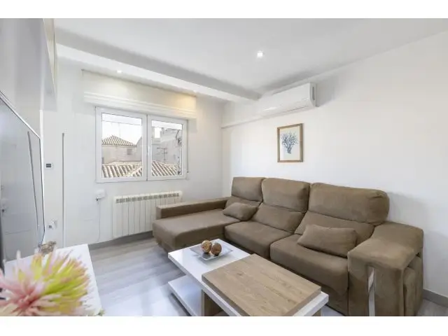 Atico Reformado Granada Zona Pajaritos 3 Dormitorios 1 Baño Amueblado