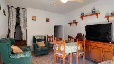 Casa Adosada en Venta cerca de Loja 4 habitaciones Gran terraza
