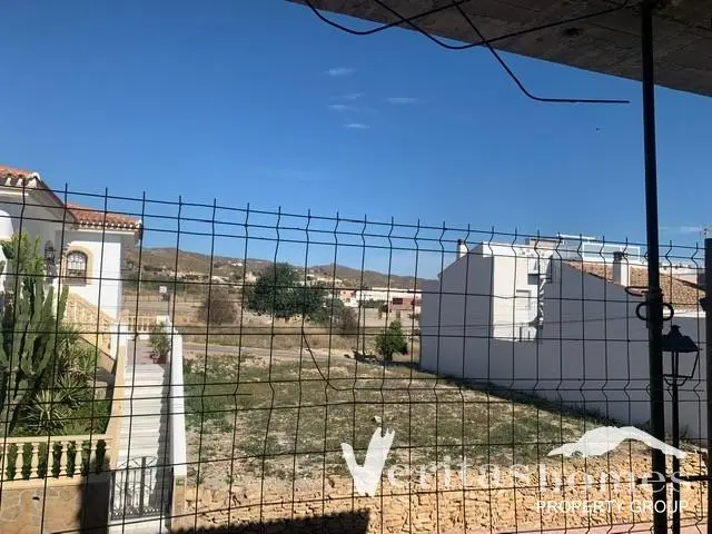 Villa de 4 Dormitorios en Los Gallardos - Proyecto a Finalizar