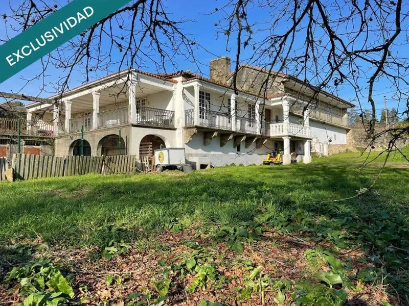 Casa Rural en Teo A Coruna 616m2 con 3000m2 edificables