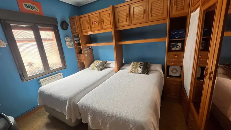 Venta Piso con calefacción en Moreda Aller