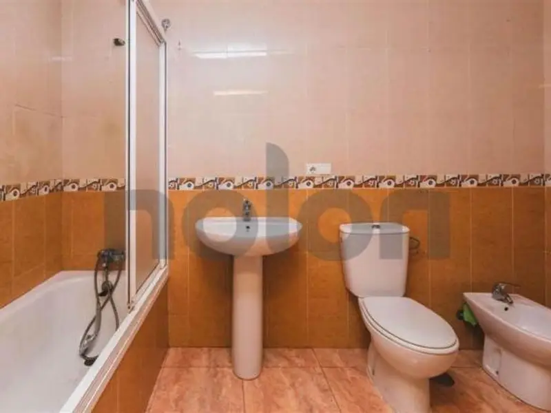 Piso en venta en Almería 82m² 2 habitaciones