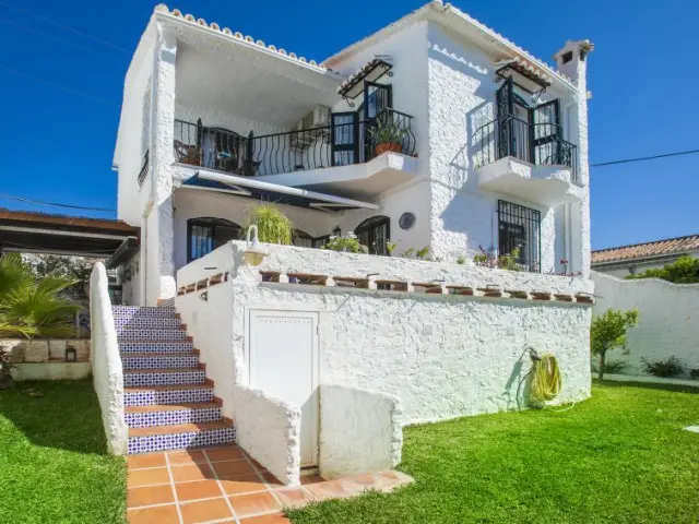 Casa Villa 2 Dormitorios Nerja Alquiler España