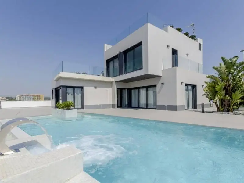 Villa Reformada en Campoamor Orihuela Costa