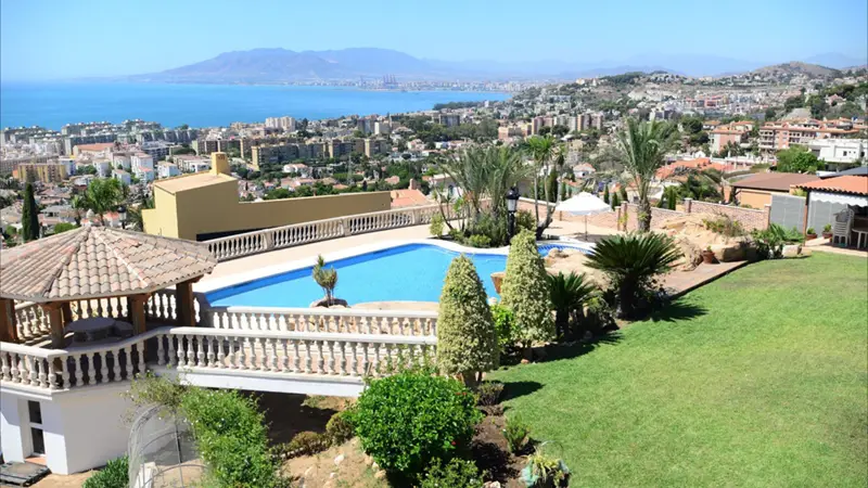 Villa de Lujo en Miraflores del Palo Malaga Vistas Impresionantes