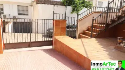 Casa en venta en Illora Granada cerca del parque Federico Garcia Lorca