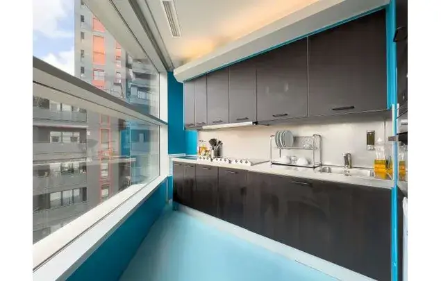 Estudio amueblado en Barcelona con jardín y aire acondicionado