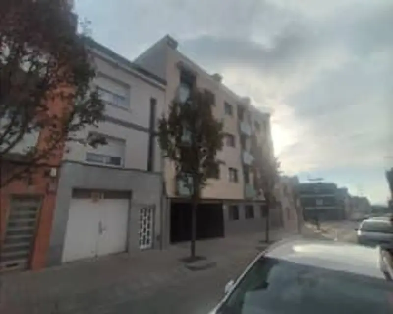 Piso 80m2 3 habitaciones 2 baños Terrassa