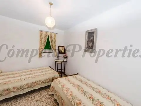 Casa de Pueblo en Canillas de Albaida 3 Dormitorios