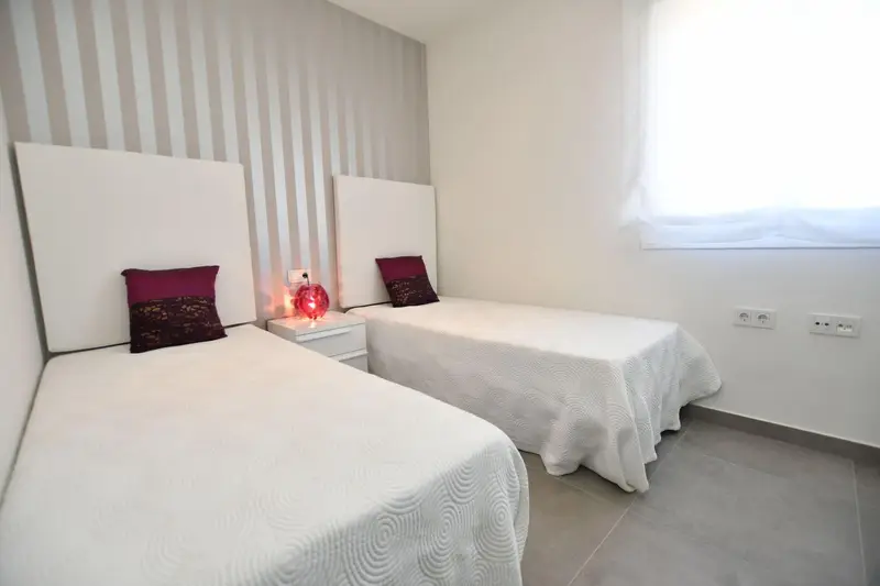 Bungalows de Obra Nueva en San Miguel de Salinas – Naturaleza, Golf y Confort