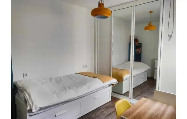 Habitaci	ón 90m	² 3 dormitorios Parque de los Enamorados Pamplona